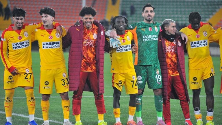 Galatasaray’da 4 futbolcu Süper Lig şampiyonluğunu ilk kez yaşadı